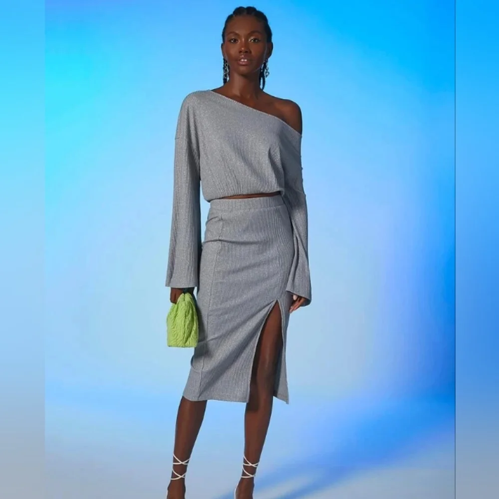 Two piece skirt set - Picture 1 of 7